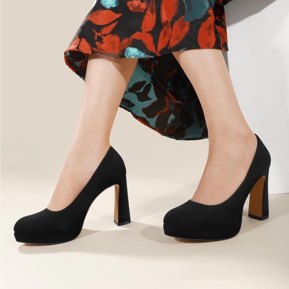 Adorable Block heels , BRAND NEW  !
